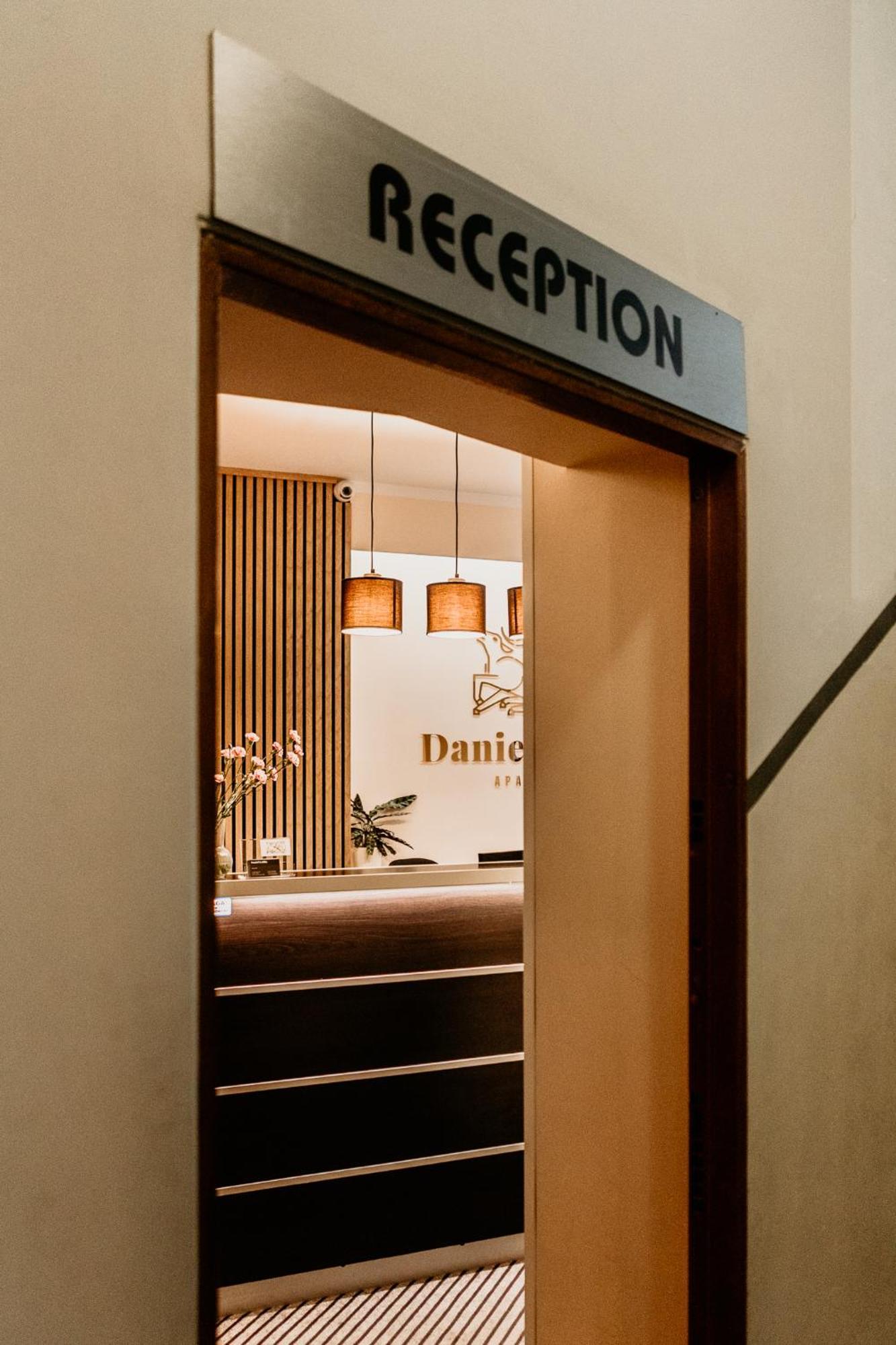 Daniel Griffin Aparthotel By Artery Hotels คราคูฟ ภายนอก รูปภาพ
